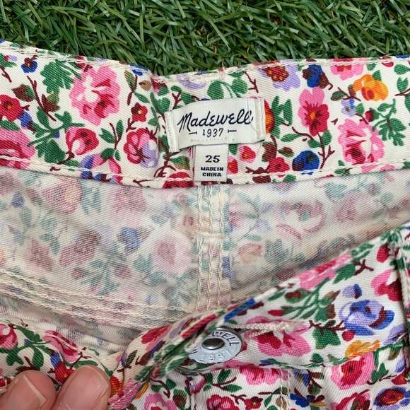 Madewell Floral Print Cut Off Shorts - Picture 4 of 7